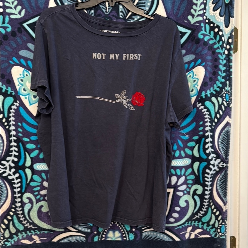 NWOT Lucky Brand Navy Blue Graphic T-Shirt 2x